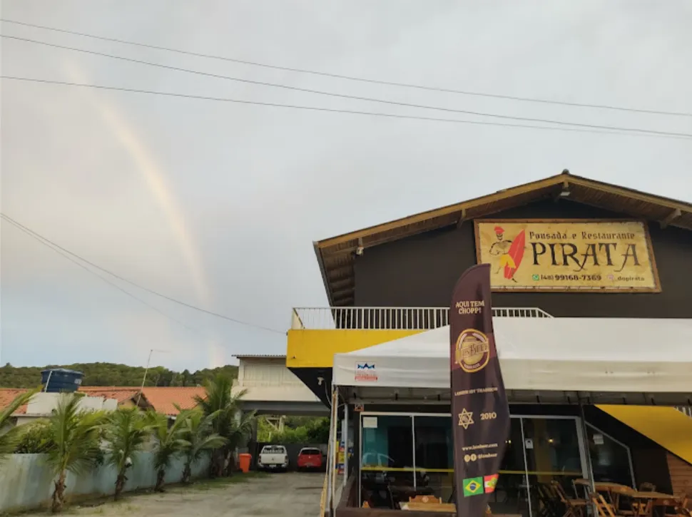 Câmera ao vivo patrocinada por Pirata Pousada e Restaurante